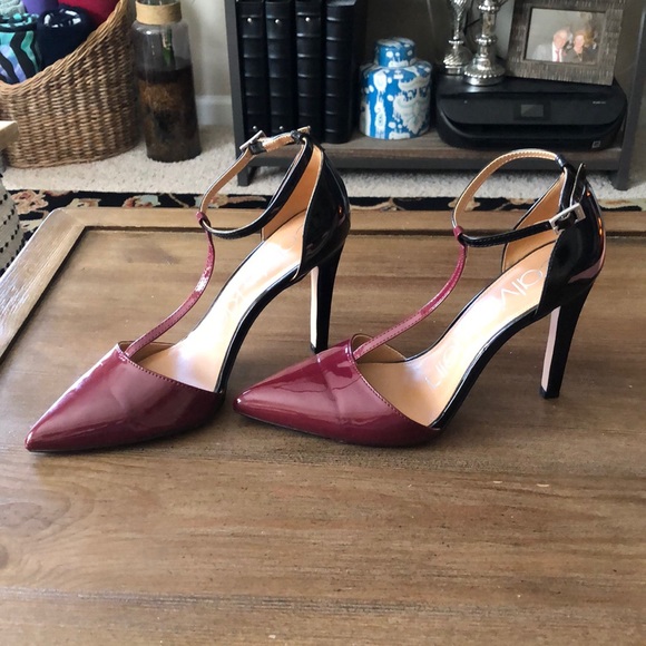 SOLD- Calvin Klein Pumps - Picture 2 of 5